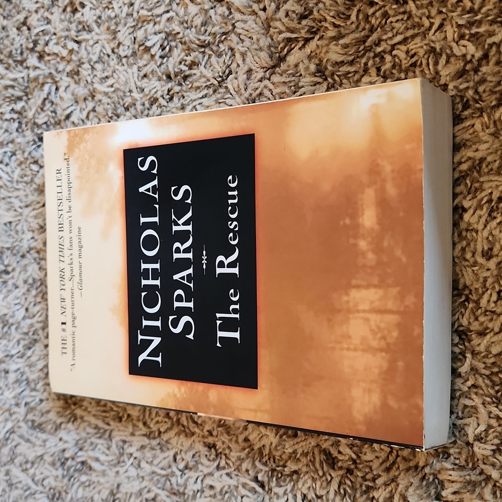 The Rescue Paperback Book by Nicholas Sparks